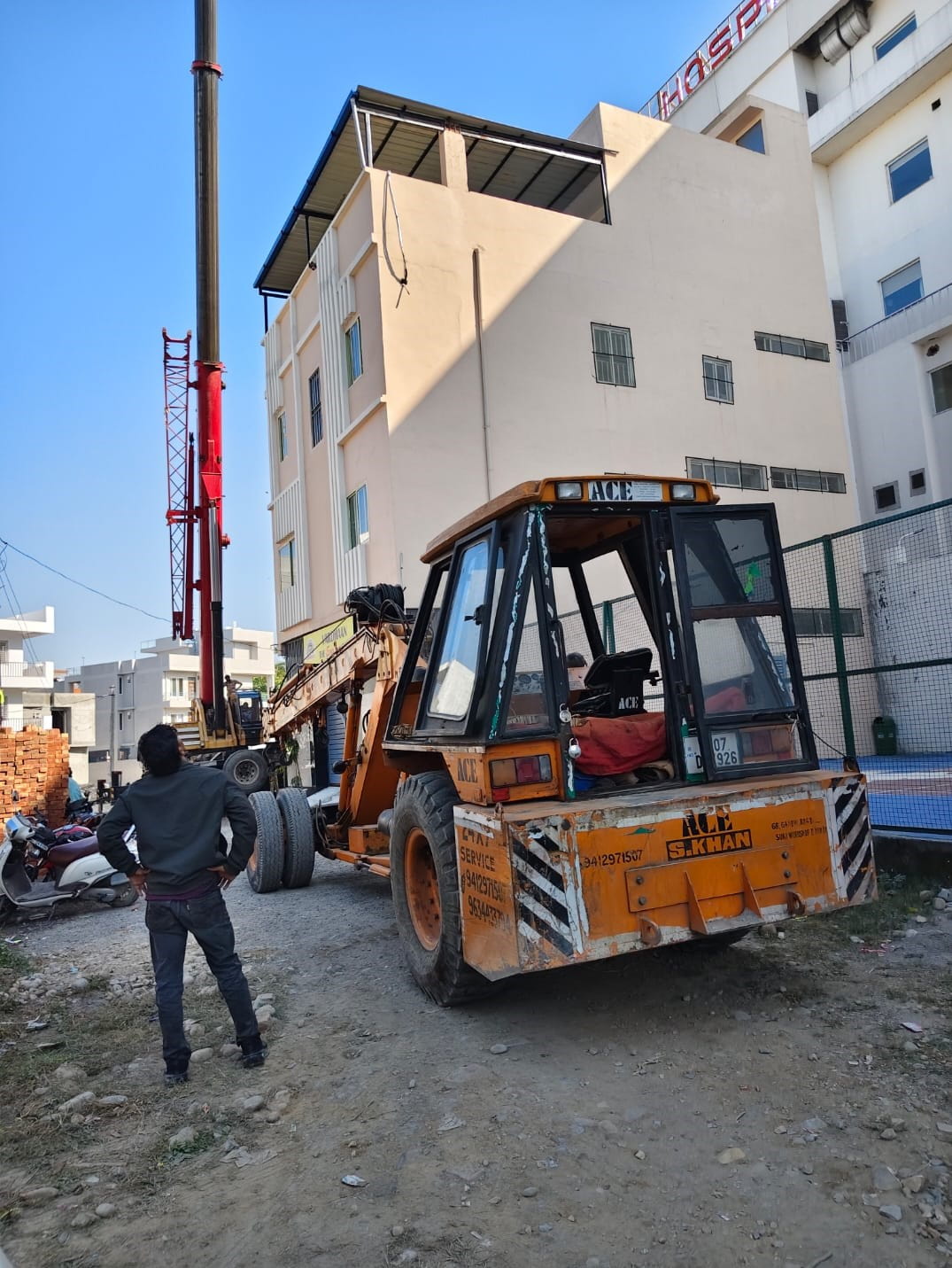 Doon Skhan Crane Service Dehradun